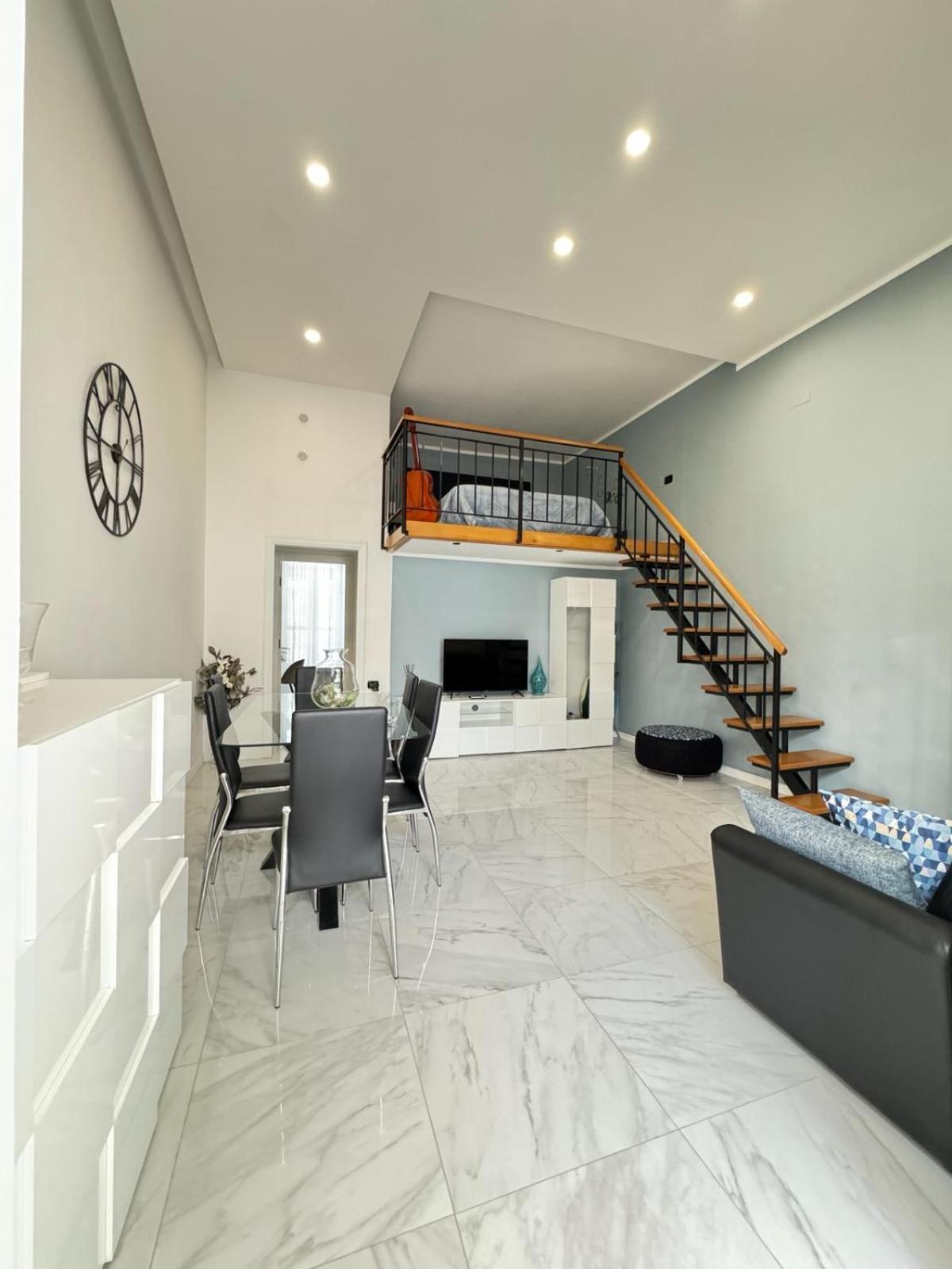 Tommy'S Apartment Pompei Luaran gambar