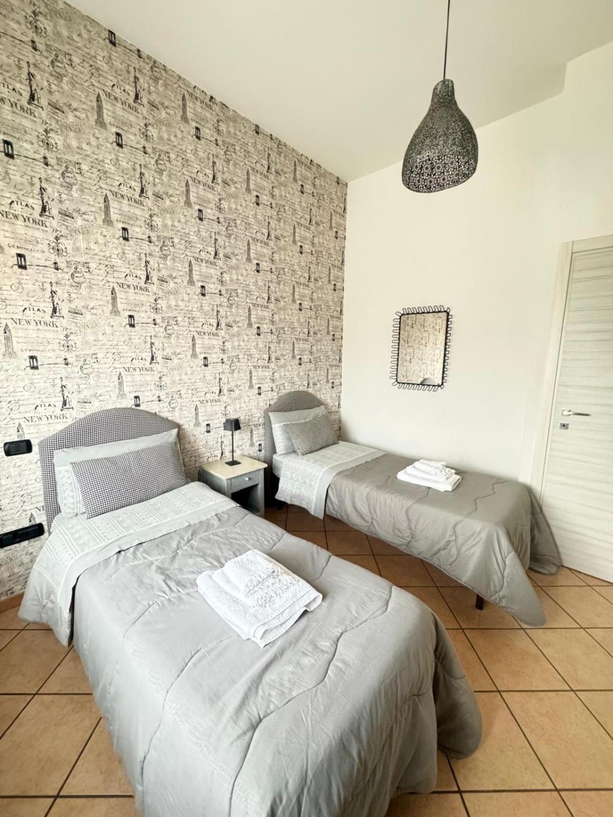 Tommy'S Apartment Pompei Luaran gambar
