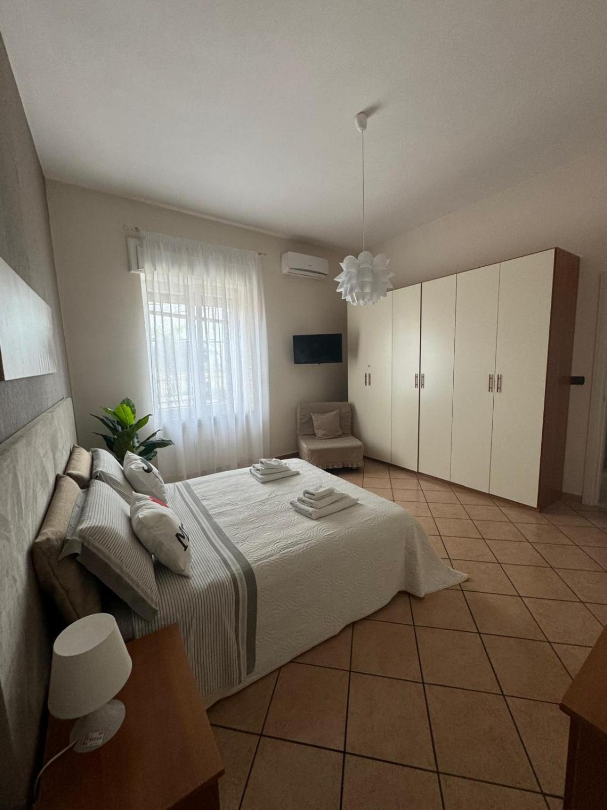 Tommy'S Apartment Pompei Luaran gambar