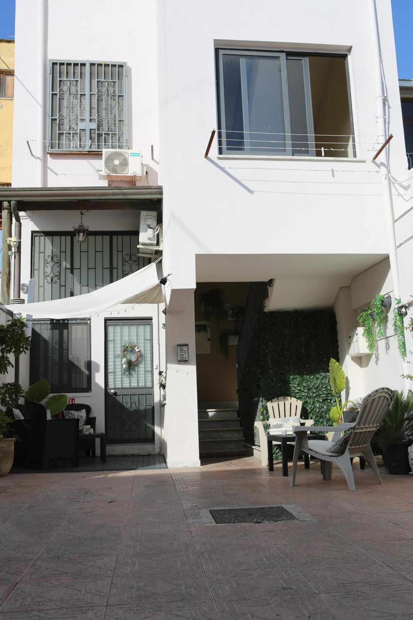 Tommy'S Apartment Pompei Luaran gambar