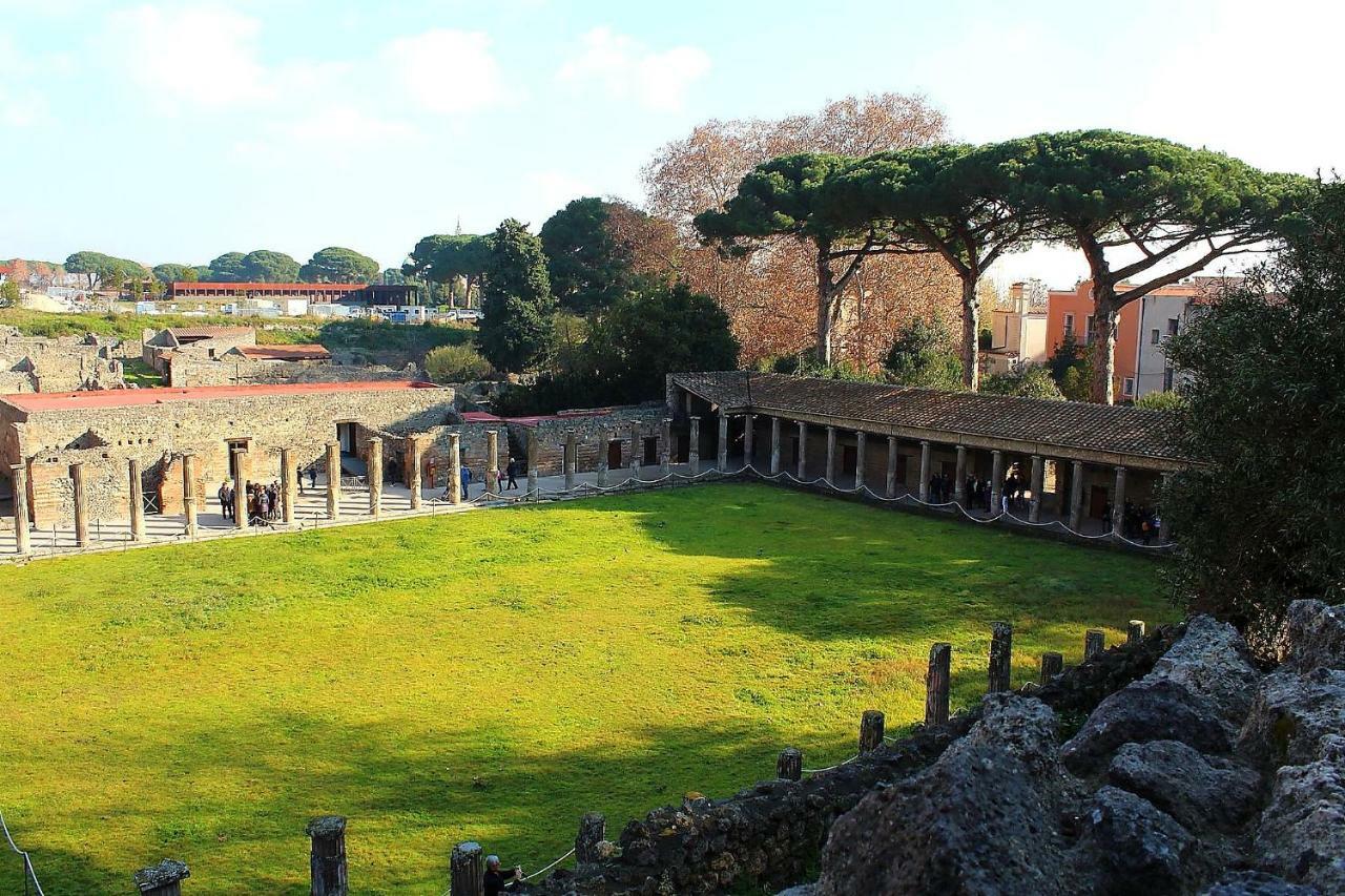 Tommy'S Apartment Pompei Luaran gambar